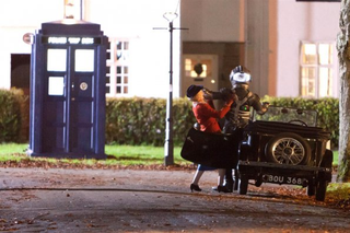 Illustration for article titled Set photos from the Doctor Who Christmas special